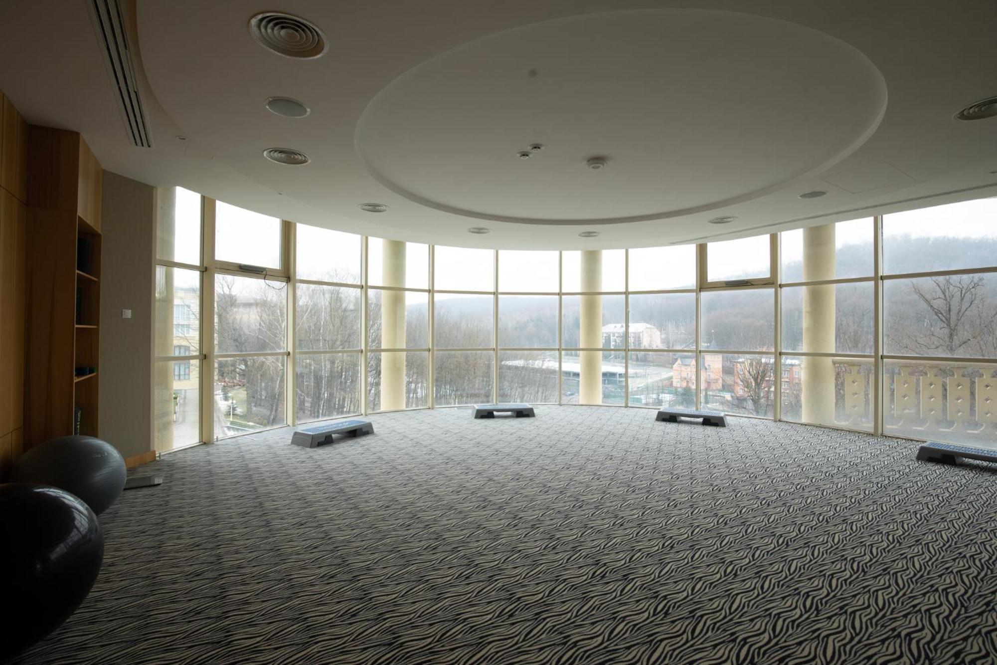 Arden Palace Medical Resort & Spa Szatanyiv Kültér fotó